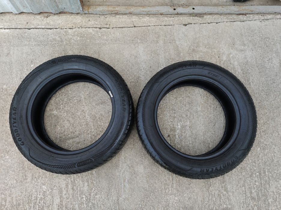 Покришки Goodyear vector 4 r17/215/60