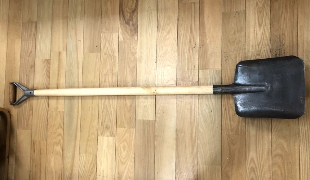 Совковая лопата стальная времен СССР 80 г. уборка снега / строит. мат