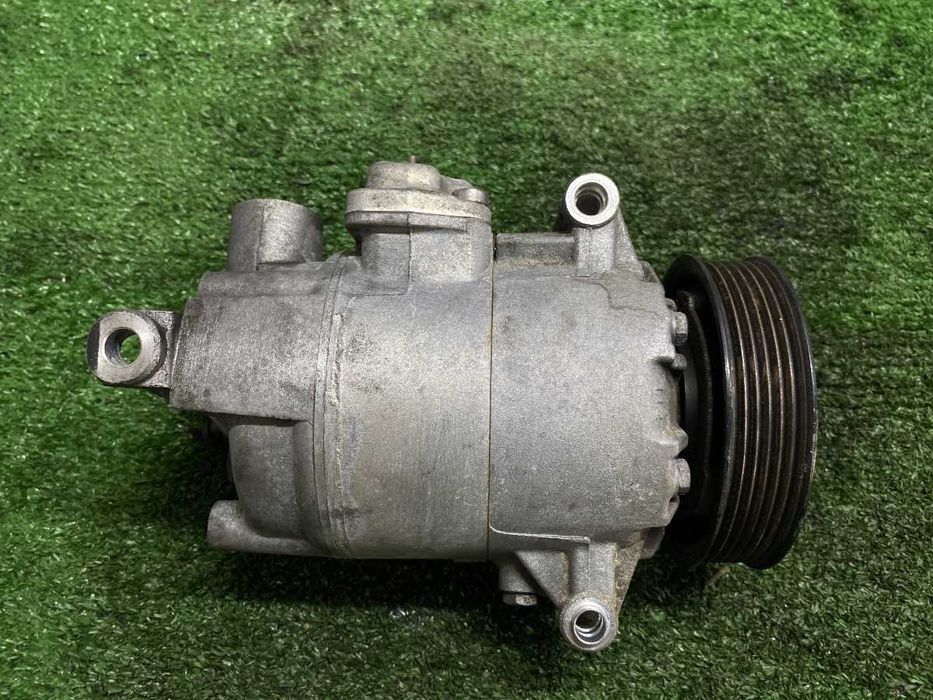 Компресор кондиціонера VW Passat — 5N0820803A / Оригінал