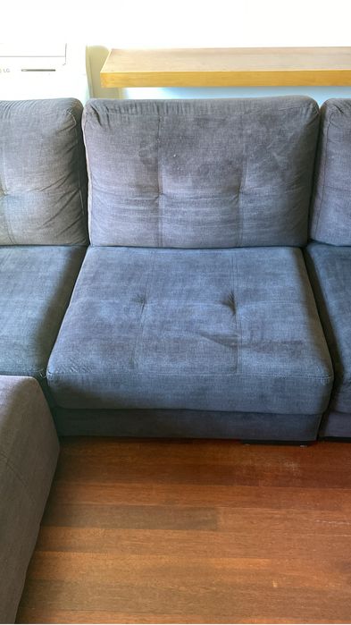 Sofá com chaise longue