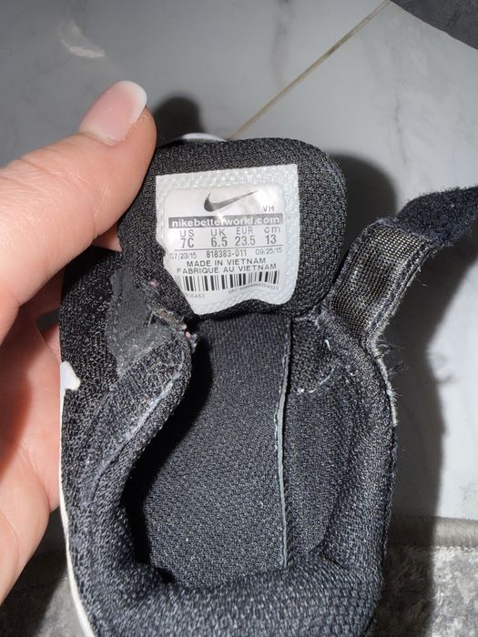 кросівки Nike 23,5 р