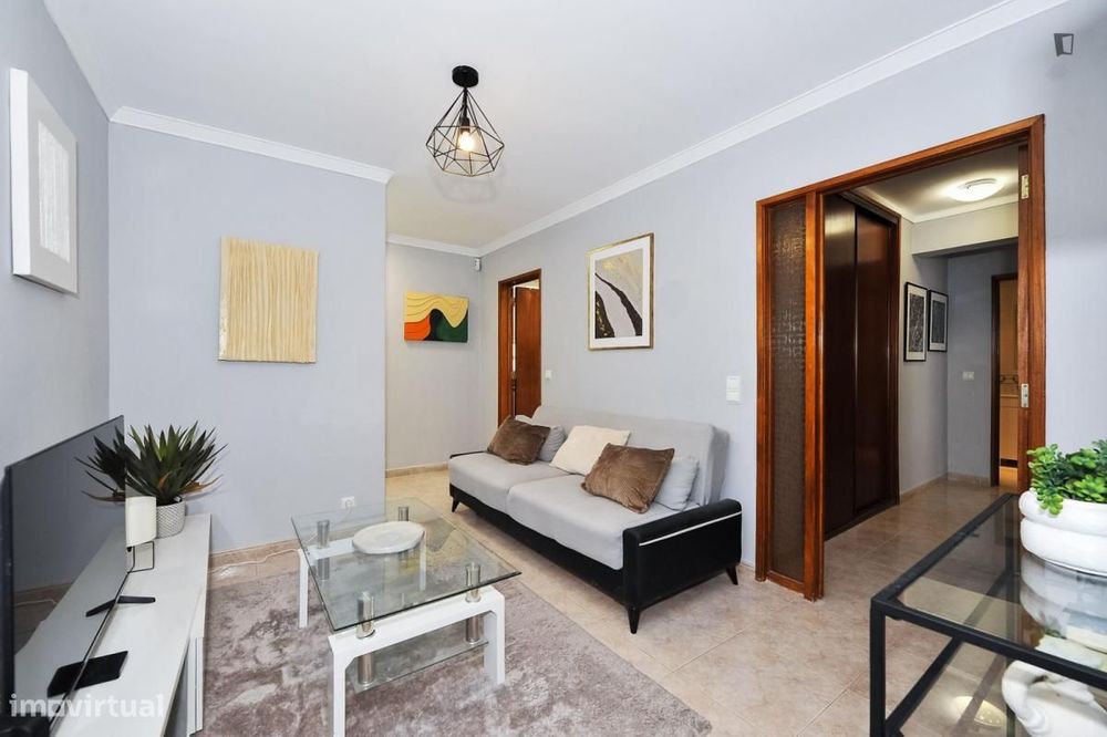 Quarto - localizado em Setubal