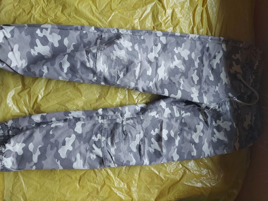 Spodnie moro dziecięce rozmiar 128 firma CM