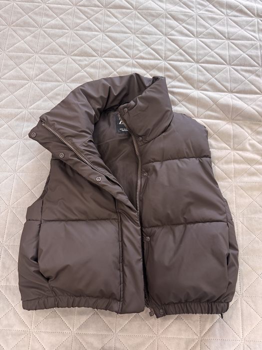 Продам укороченую жилетку zara xs размер