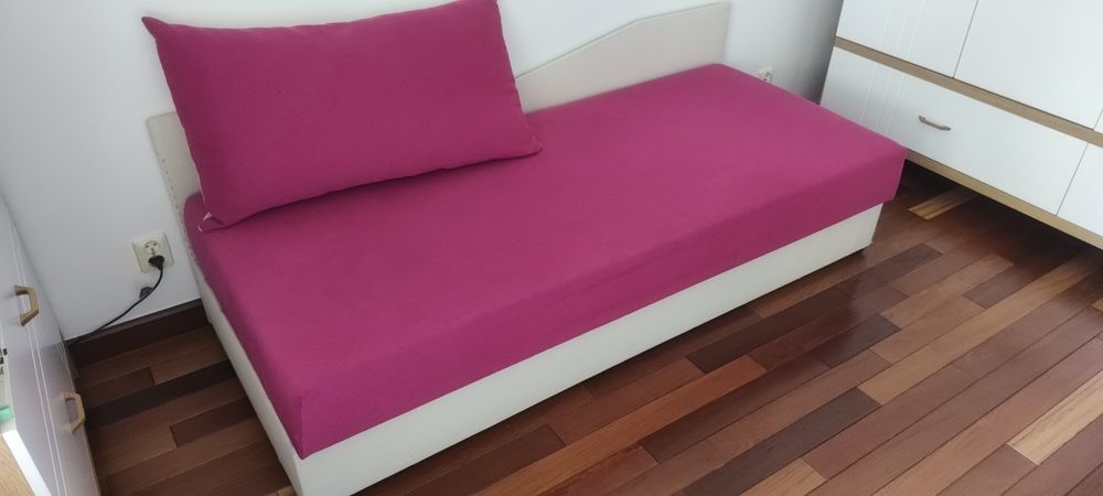 Tapczan dziecięcy/młodzieżowy BRW z dużym pojemnikiem na pościel+dywan