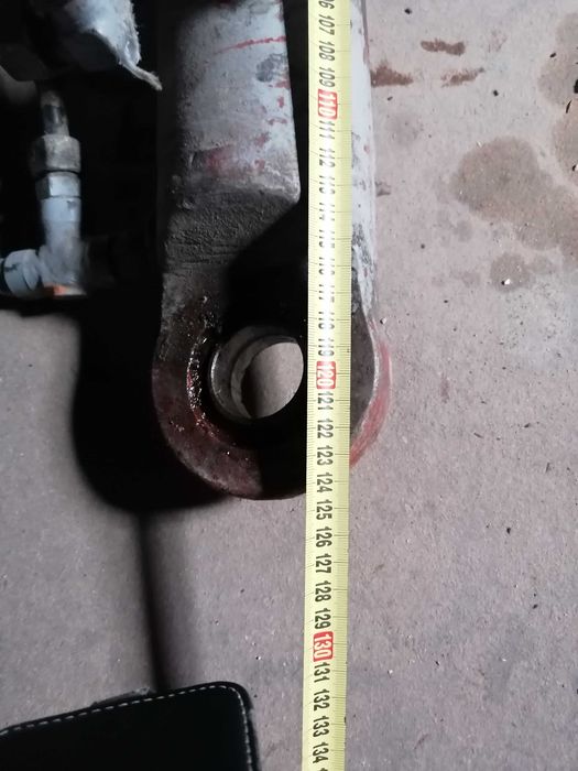 Sprzedam siłownik hydrauliczny.