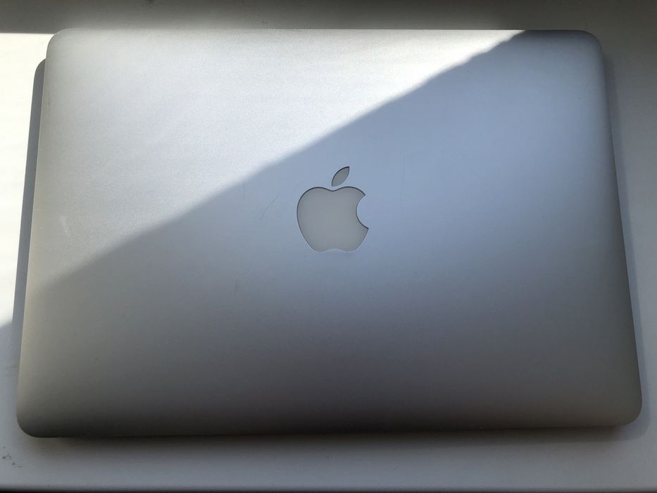 Macbook pro 13 2015 8/256