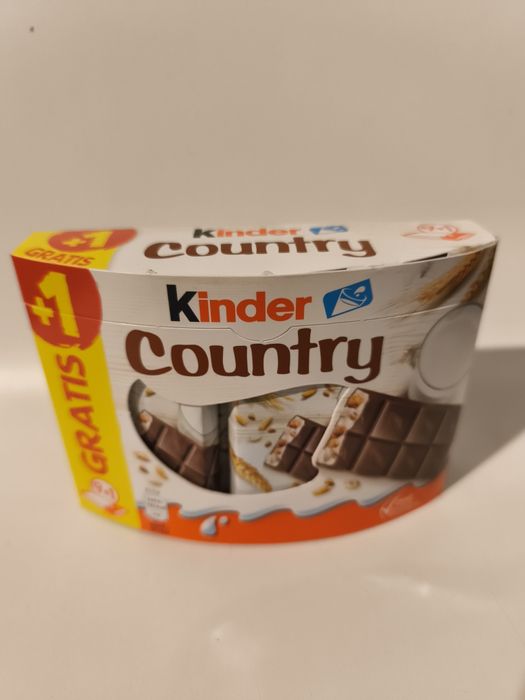 Kinder country 10 wafelków w środku