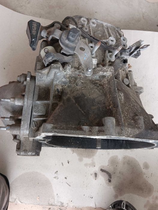 SILNIK  9h05 1.6 hdi citroen C4 na części