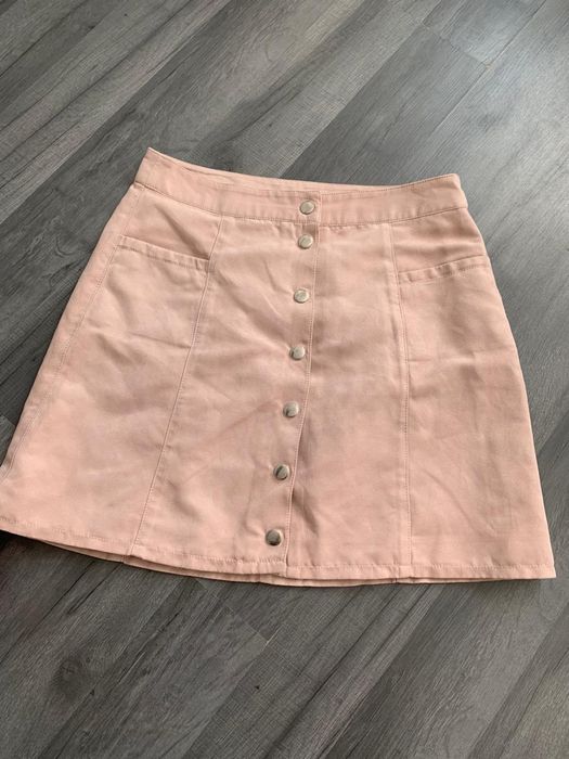 Spódnica z wysokim stanem