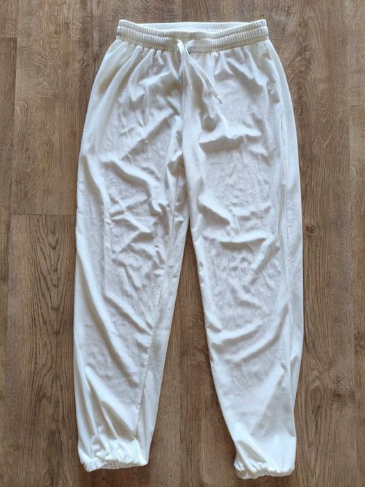 Spodnie dresowe z napisem Juicy