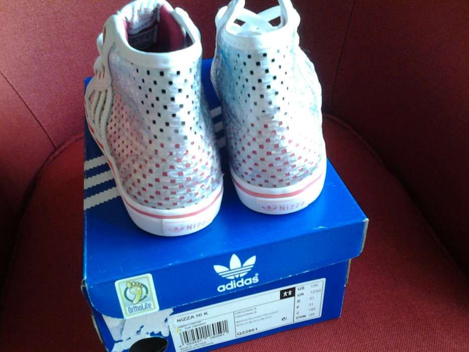 Ténis lindos da ADIDAS
