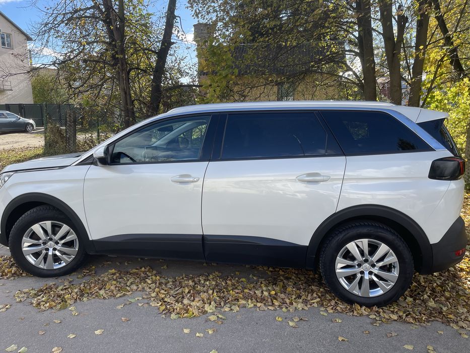 Peugeot 5008 (2020)