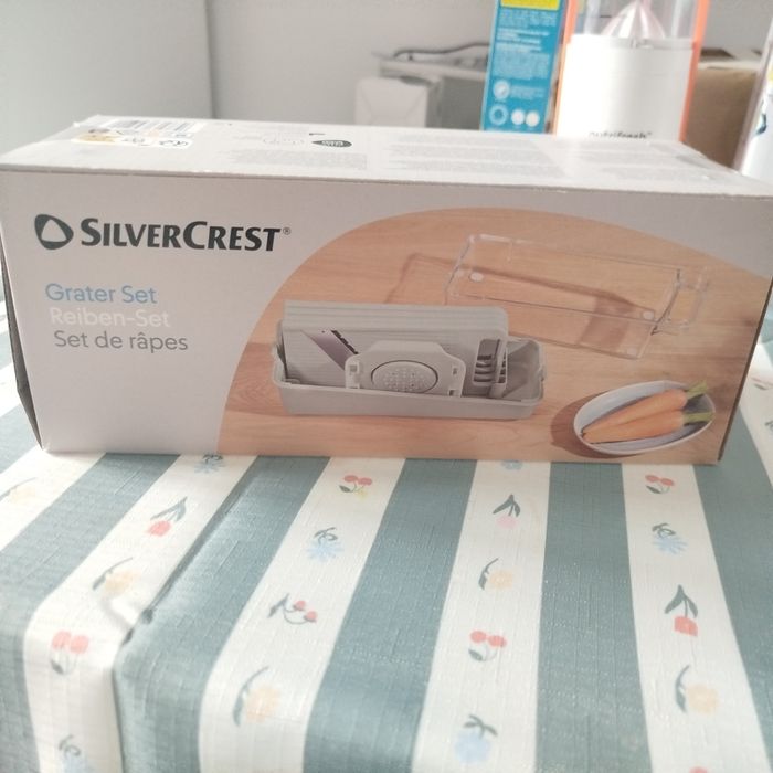Multi-purpose kitchen grater488315862595686400
