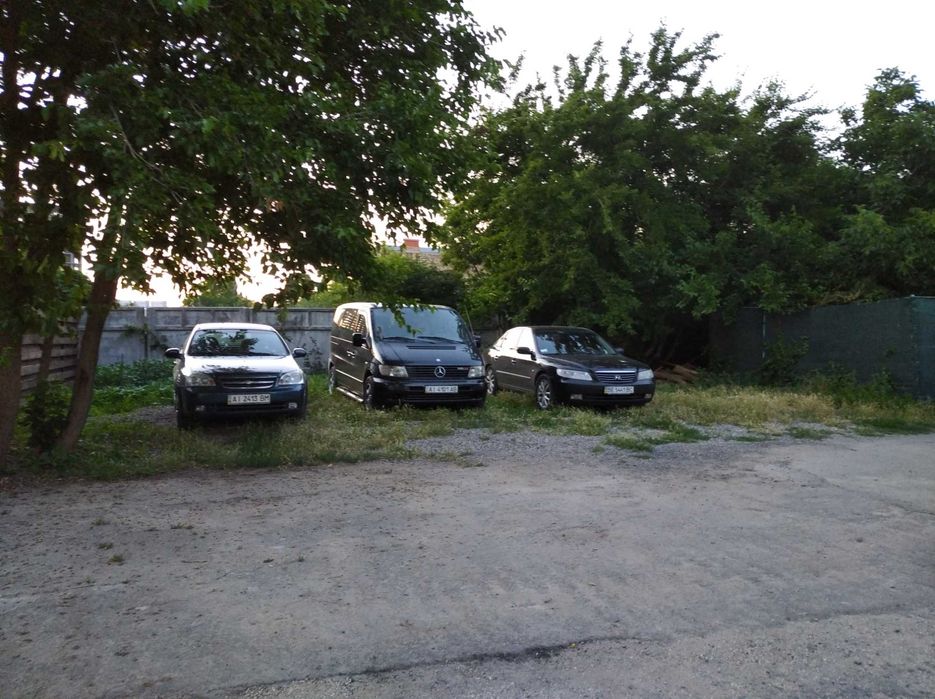 Сдам домик(ЗДАМ будиночок) с местом для автомобиля во дворе