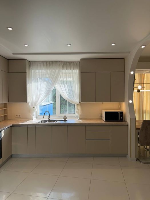 Продається простора квартира — 87 м²