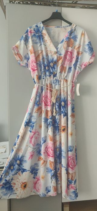 Sukienki 44/46 110 biust 130 biodra