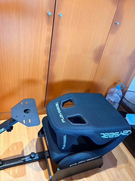Playseat Evolution Pro