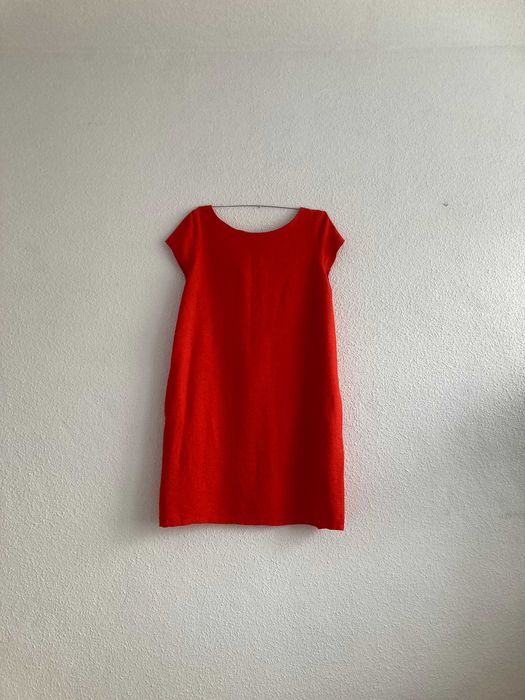 sukienka czerwona  roz.42 prosta i  elegancka