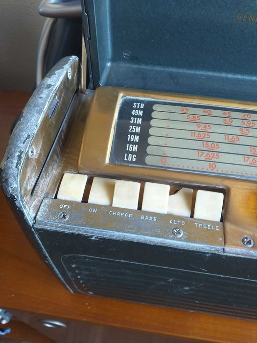 Radio antigo General Electric