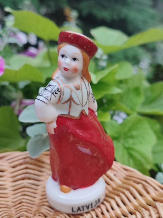 Para figurek " Taniec Zemgale", Ryga