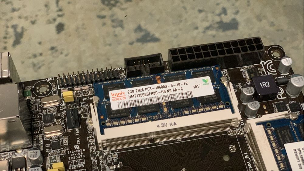 Płyta główna Asus J1800I-C / miniITX / +2x2GB Ddr3