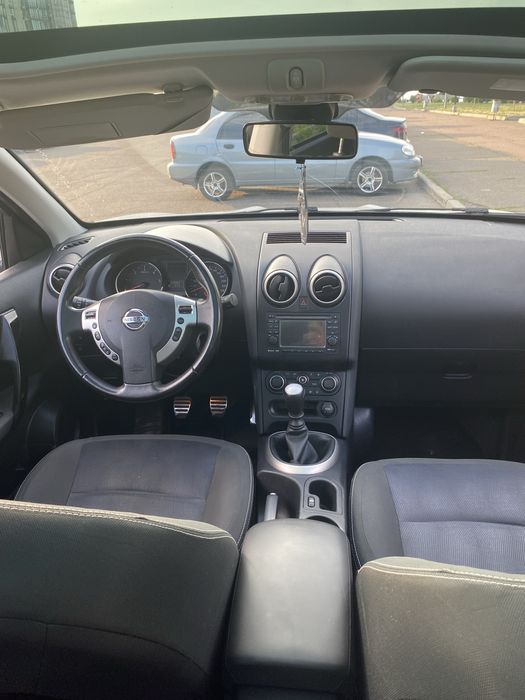 Нісан кашкай +2 власний автомобіль