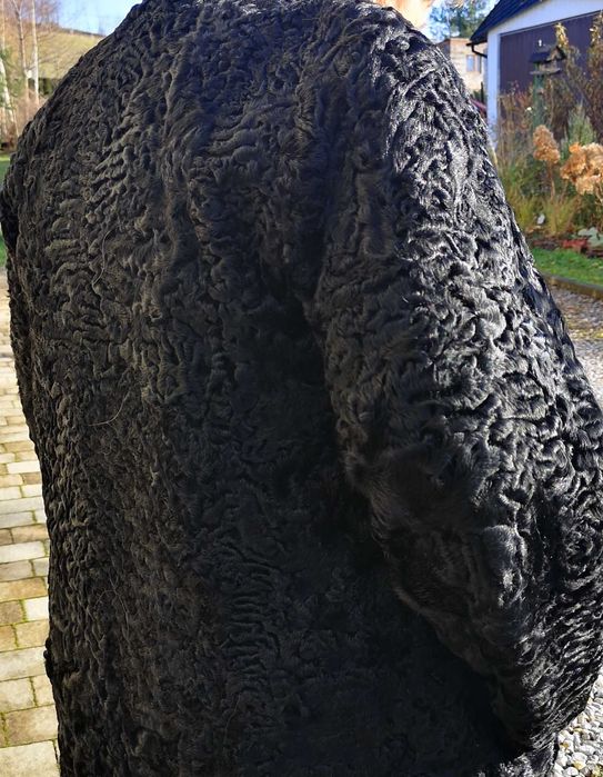 Futro naturalne karakuły XL stanie bdb