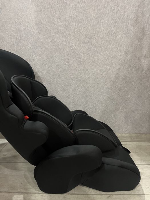 Дитяче автокрісло.Детское автокресло.Есть наклон для сна. Німеччина