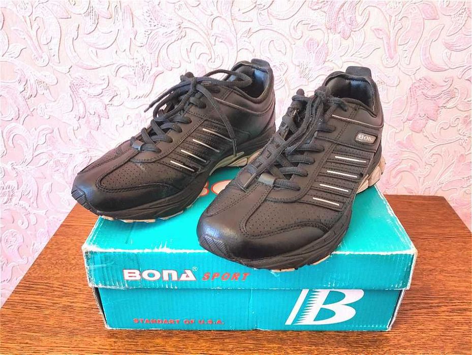 Кросівки Bona ,шкіряні, р.39