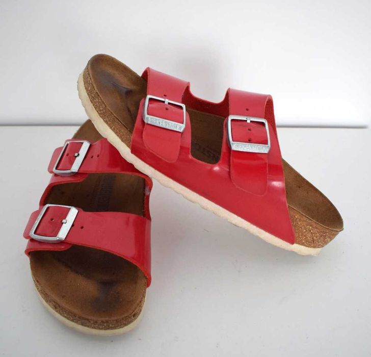 Birkenstock Klapki Arizona czerwone lakierowane 36