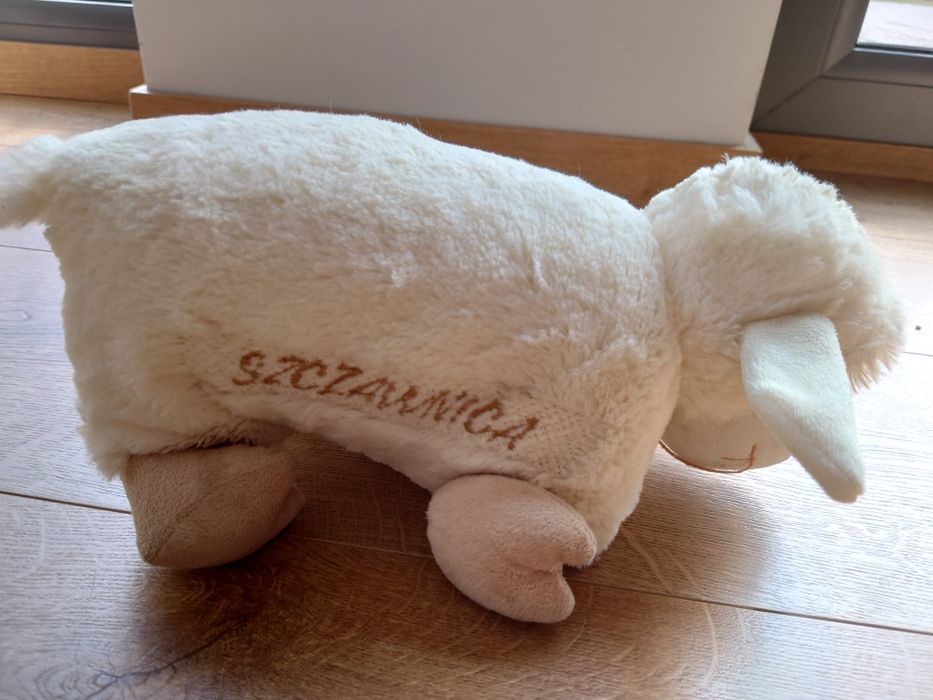 Przytulanka poduszka baranek