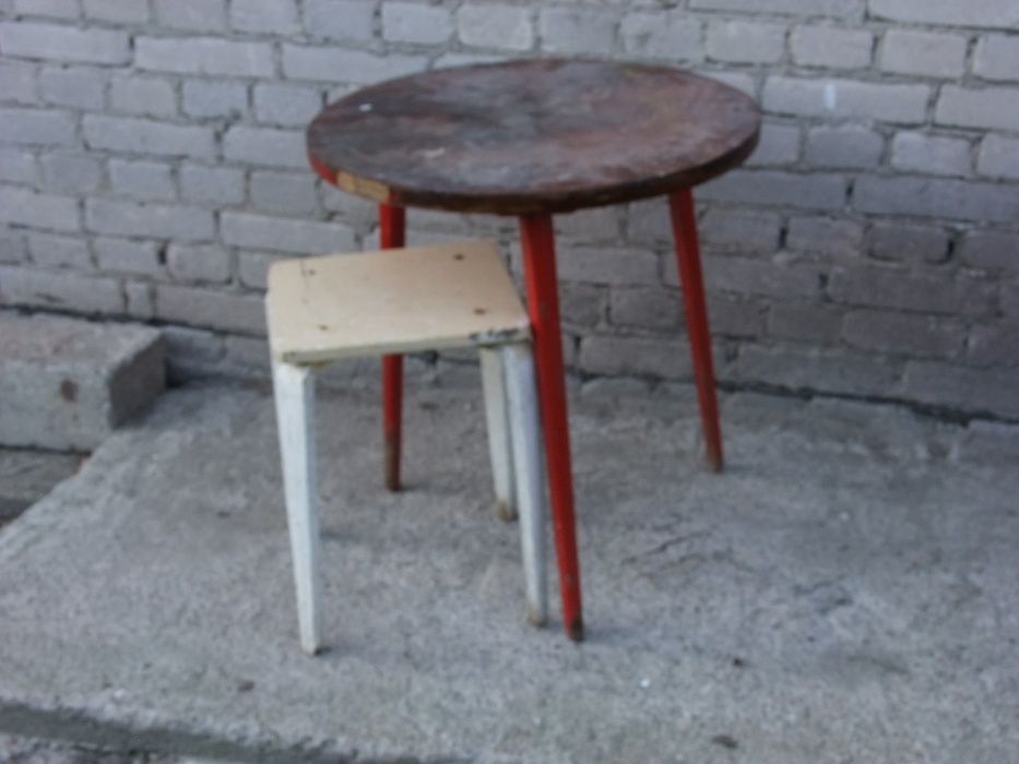 Stolik plus taboret