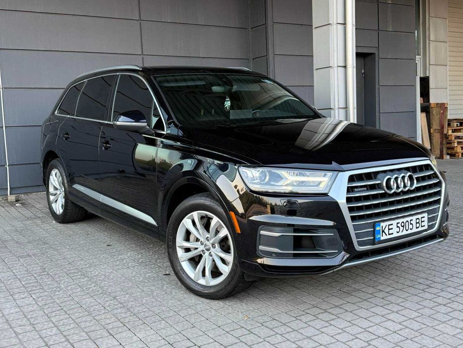 AUDI Q7 2018 г. 3.0 л, бензин, автомат