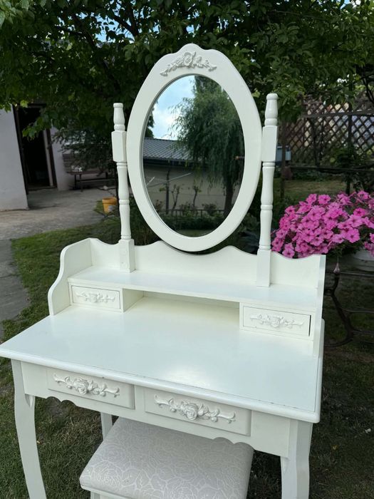 Toaletka Dziewczęca biała