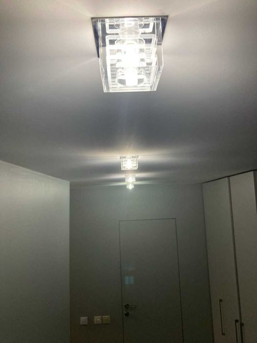 Стеклянные светильники в потолок, комплект.