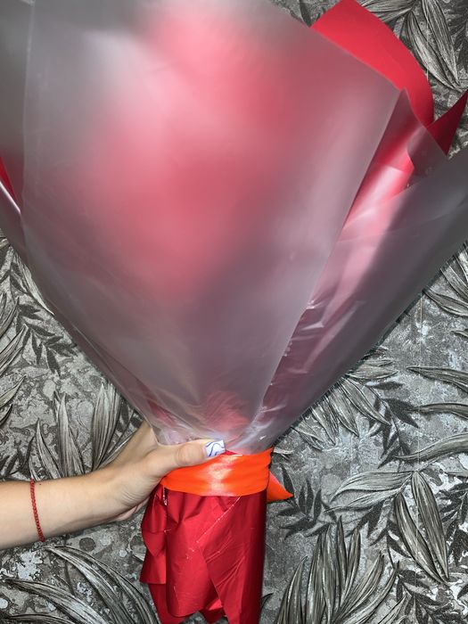 Букет троянд з атласної стрічки. Ручна робота, не вʼяне.