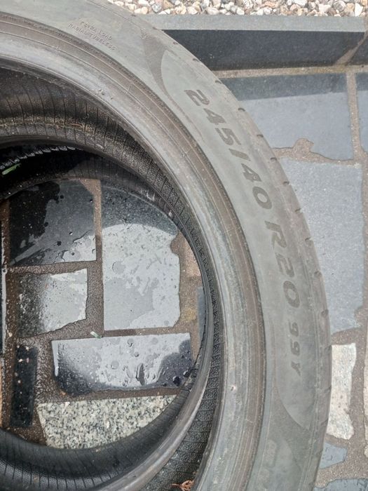 Opony Pirelli 275/35 i 245/40 R20. Komplet do BMW 5gt