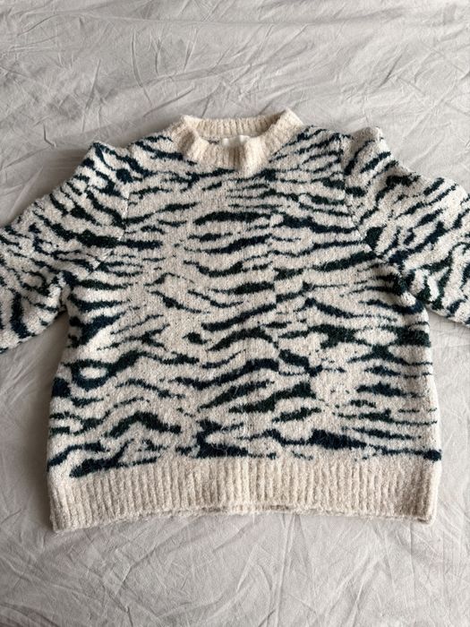 Тепла і гарна кофта H&M