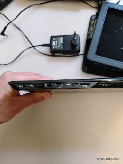 Планшетний комп'ютер s10OT3 на ОС Windows