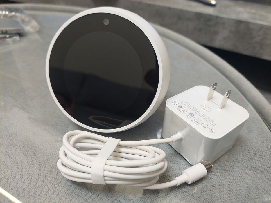 Amazon Echo Spot (modelo USA)