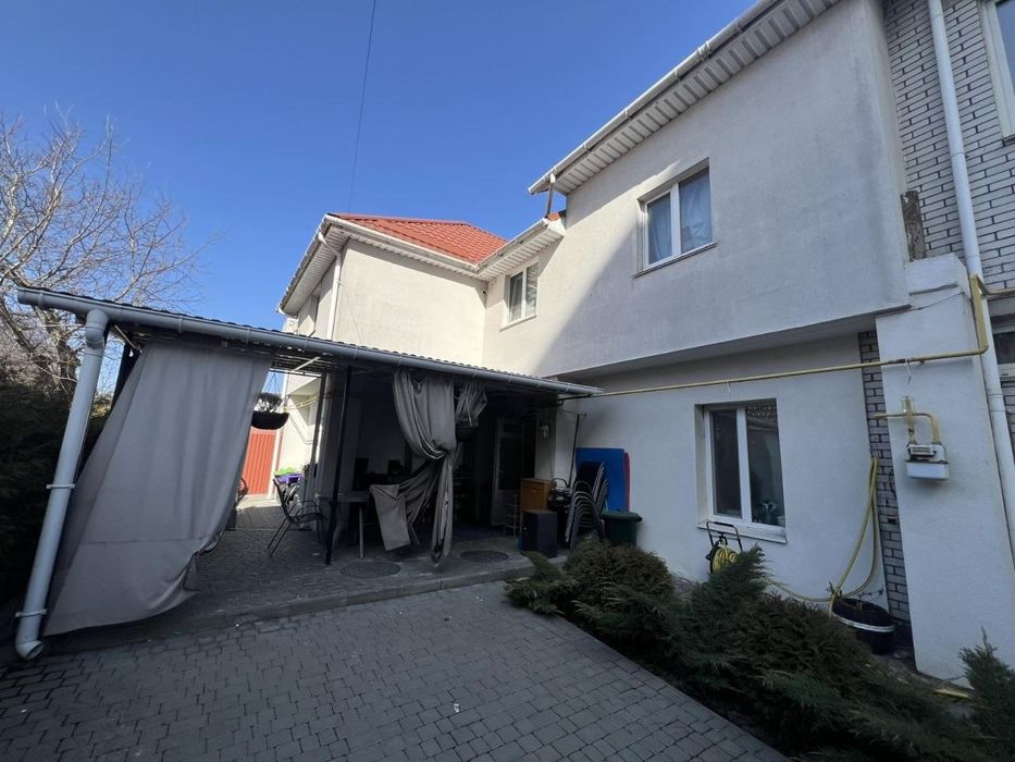 Здається чудовий 3 кімнатний Будинок районі Слов'янка.