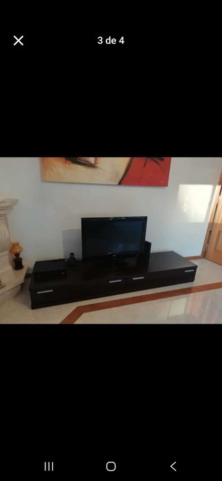 Móvel de televisão com 2 gavetas