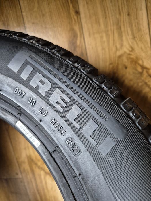 215/60/17 Pirelli nowe  para zima Sottozero  2021r