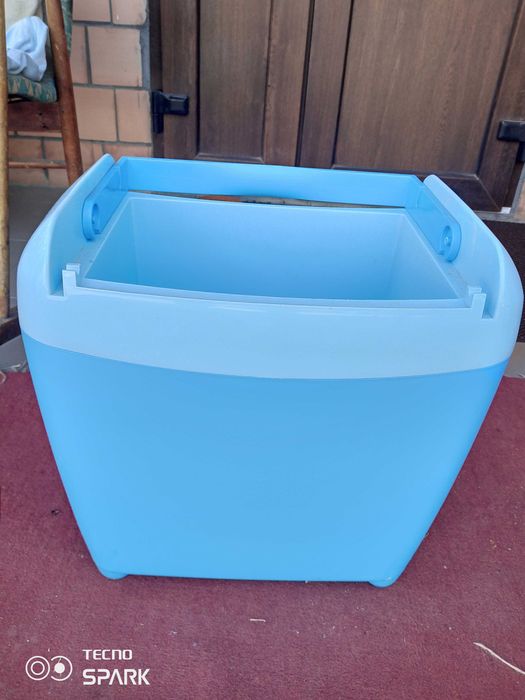 Автоохолоджувач,термос.