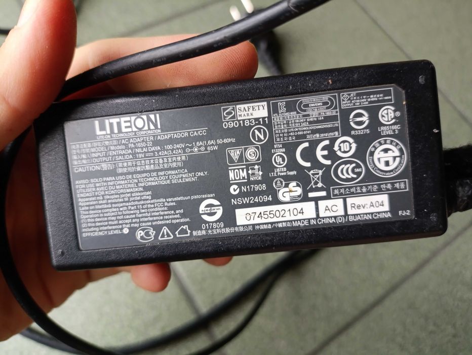 Блок питания PA-1650-22, зарядное устройство