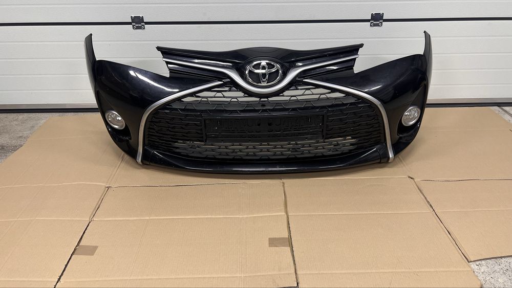 Toyota Yaris III 2016r zderzak przedni kompletny  nr lak 209