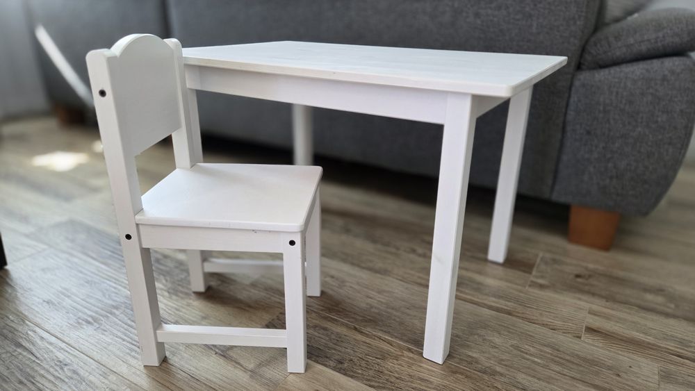 Stolik z krzesełkiem Ikea SUNDVIK