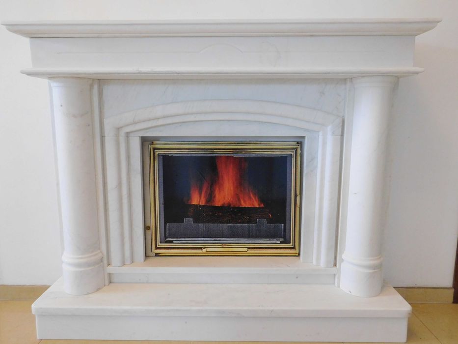 Portal kominkowy 16 biały marmur obudowa kominka