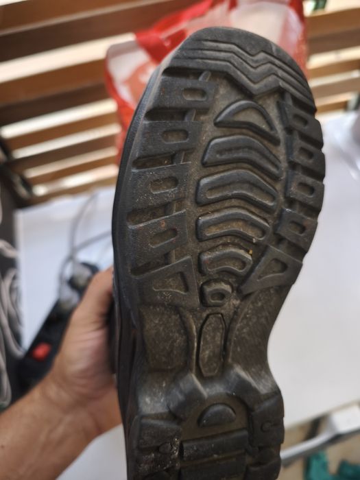 Bota tática com zíper lateral , n 37 em bom estado